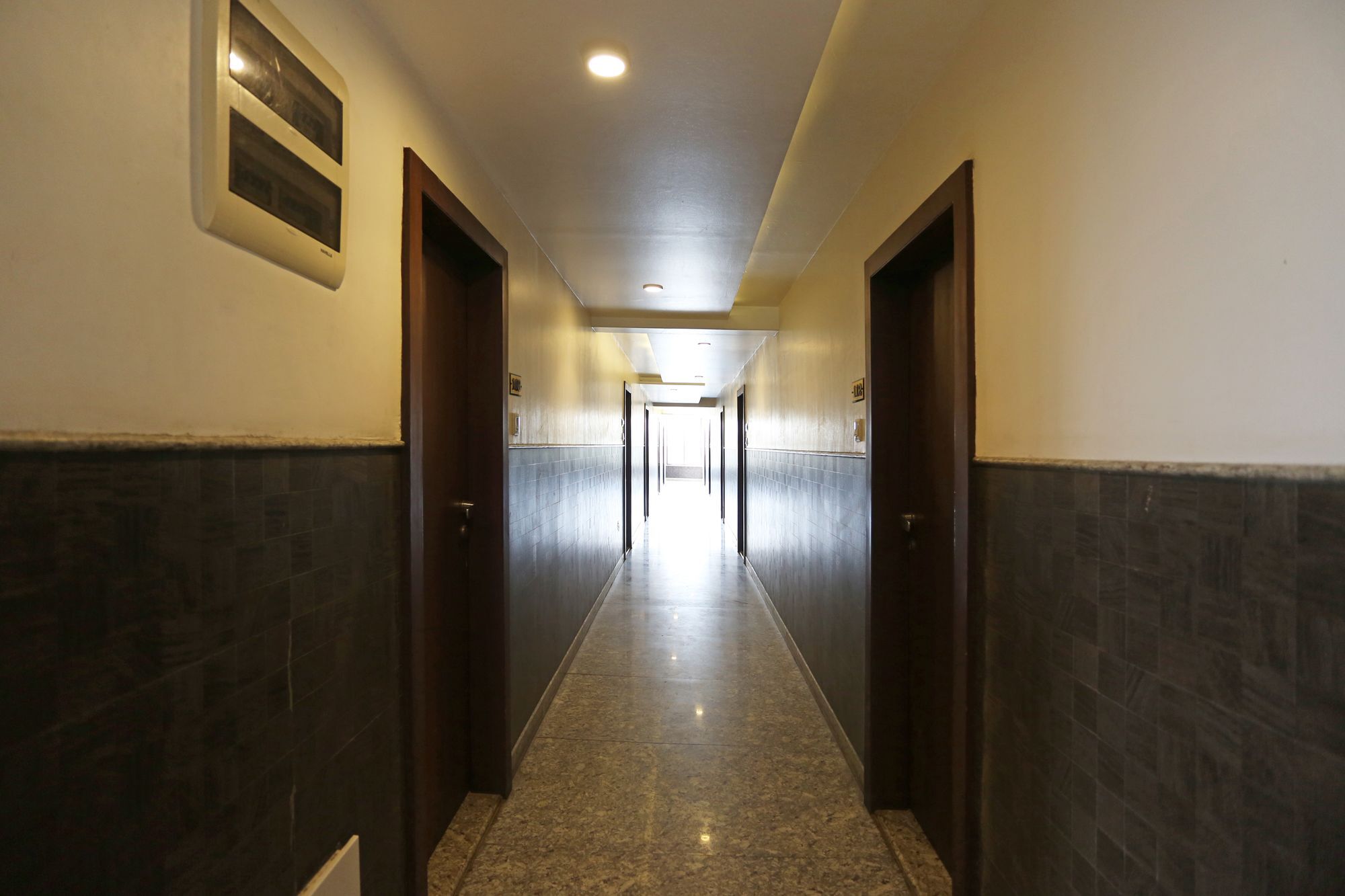 Collection O Satyan Inn Ширді Екстер'єр фото