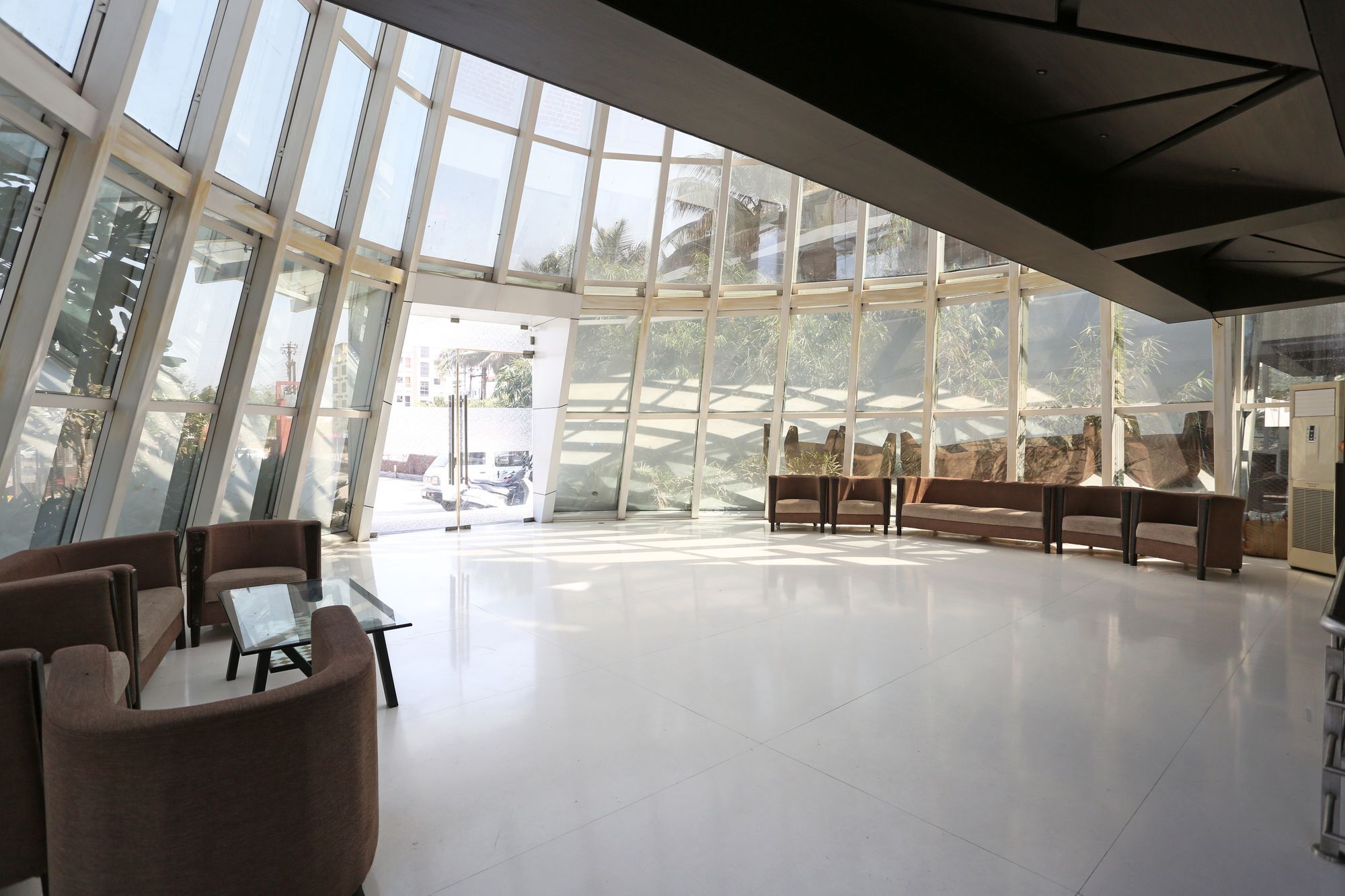 Collection O Satyan Inn Ширді Екстер'єр фото